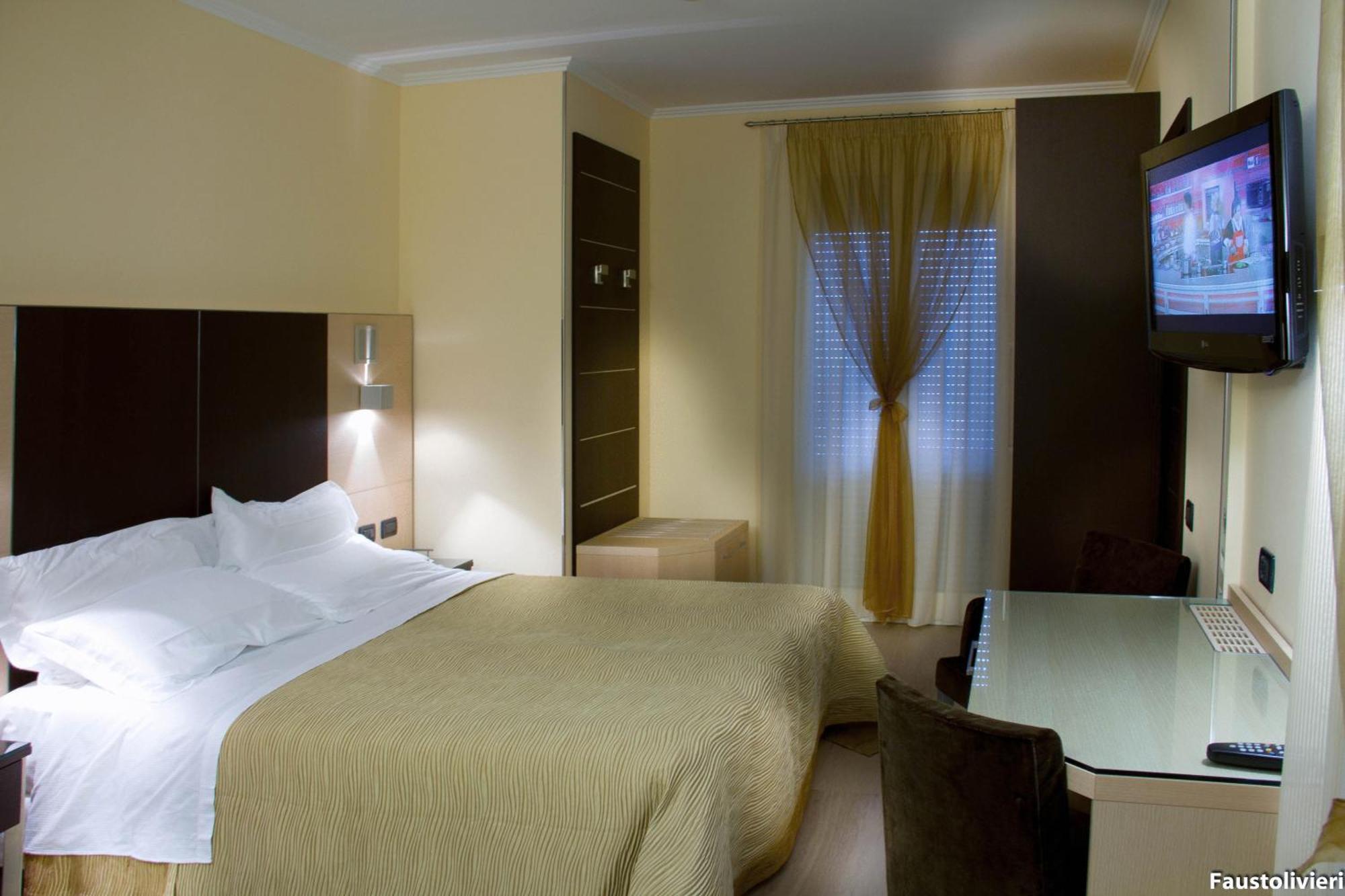 סן בנדטו דל טרנטו Hotel Imperial מראה חיצוני תמונה