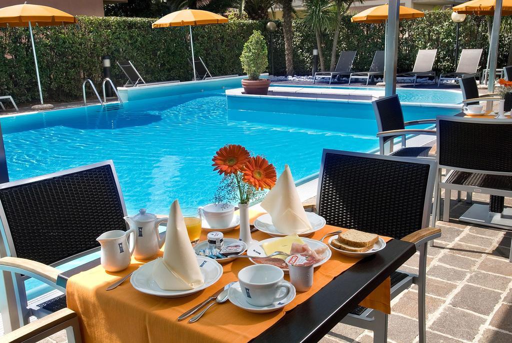 סן בנדטו דל טרנטו Hotel Imperial מראה חיצוני תמונה