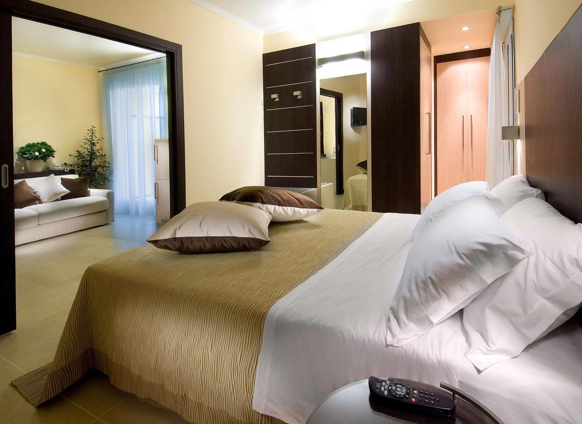 סן בנדטו דל טרנטו Hotel Imperial מראה חיצוני תמונה