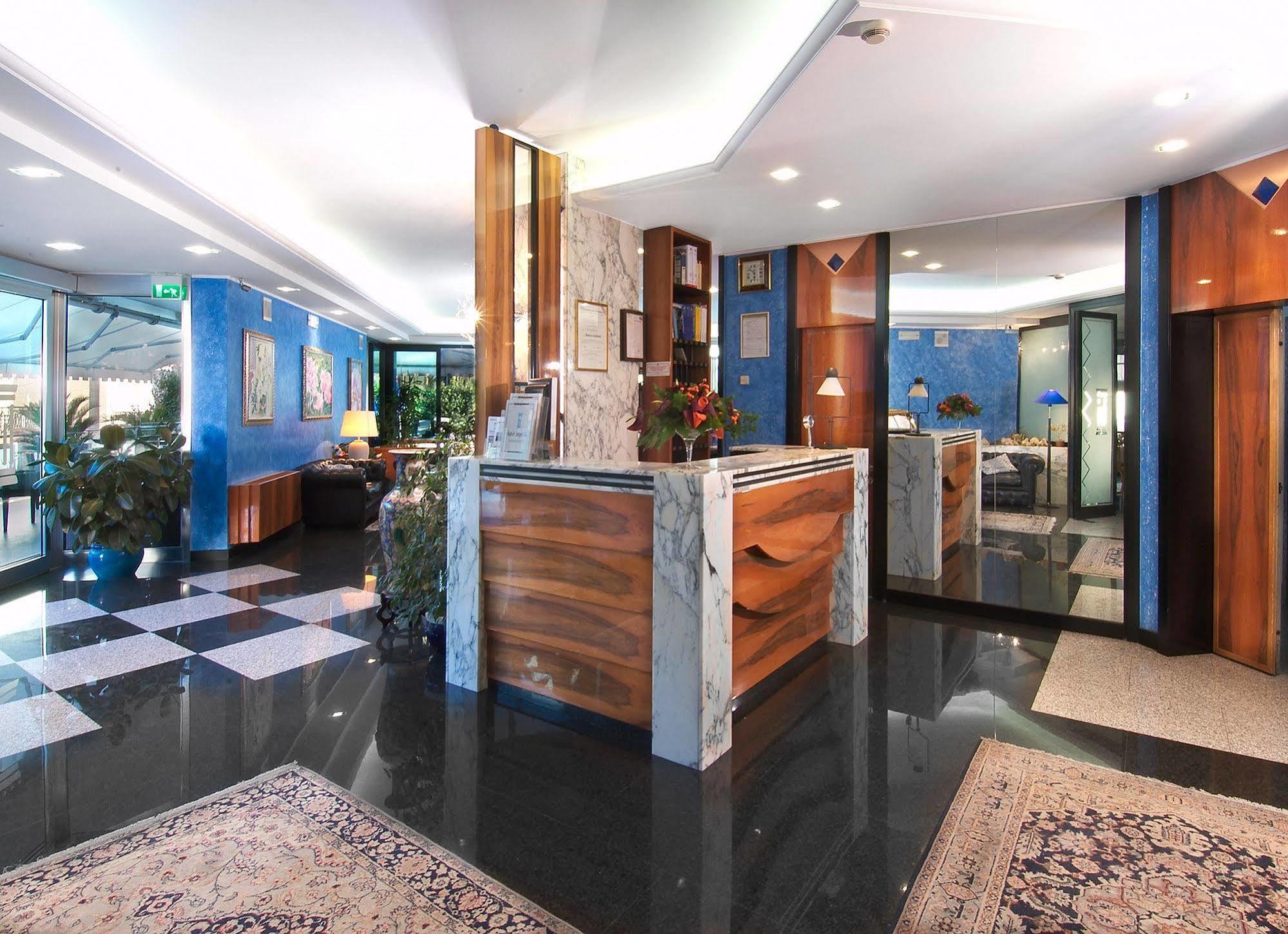 סן בנדטו דל טרנטו Hotel Imperial מראה חיצוני תמונה
